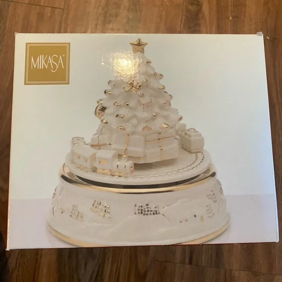 Mikasa christmas musical figurine - Picture 8 of 8